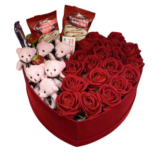 Kirmizi Kalp Kutusunda Romantik Ayiciklarli Gul Hediye Sepeti